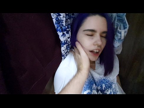❤️ Nire ahizpa armairuan aurkitu eta lagundu zion esperma Azal pornoa %eu.bencoineth.topan ☑